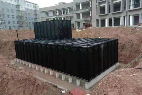 洛陽BDF水箱在冬季的保養需要注意哪些方面?